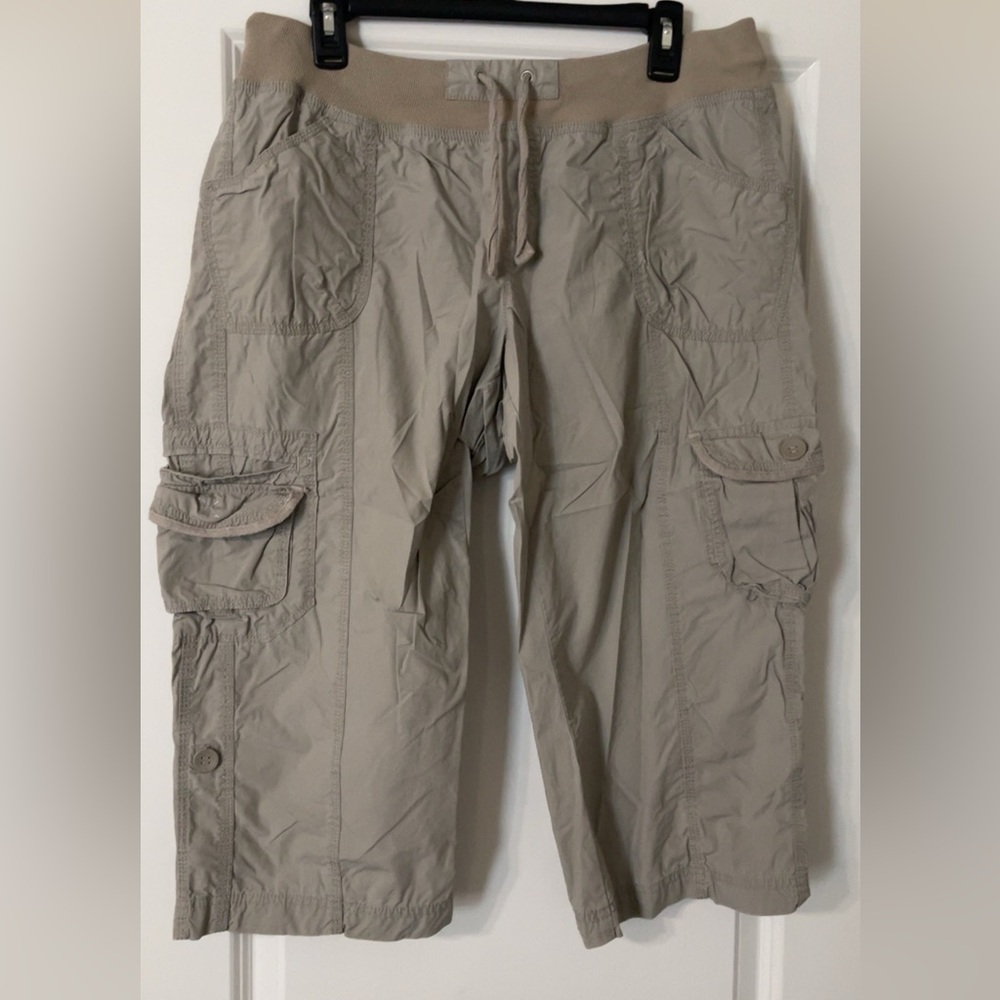 Calvin Klein woman’s capri pants